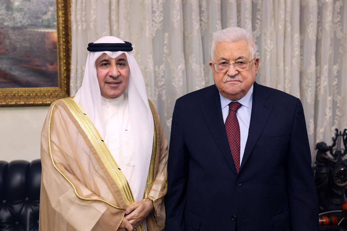 الرئيس خلال لقائه السفير الكويتي لدى فلسطين في العاصمة الأردنية عمان. (تصوير: ثائر غنايم "وفا")
